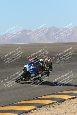 media/Nov-06-2023-Moto Forza (Mon) [[ce023d0744]]/2-Advanced Group/Session 2 (Bowl)/